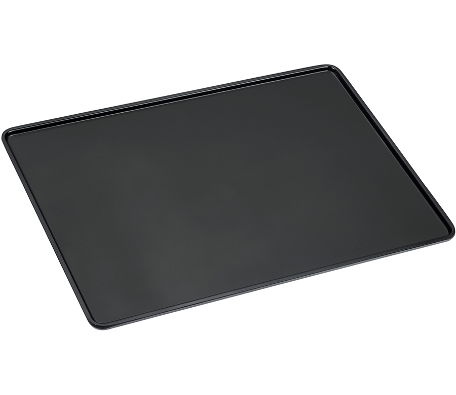 heywood_black_02-900x778